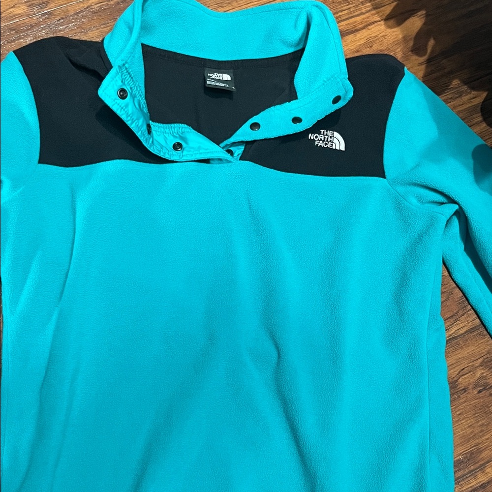 The North Face Turquoise & Black Snap-Quarter Fleece Pullover Women’s Medium